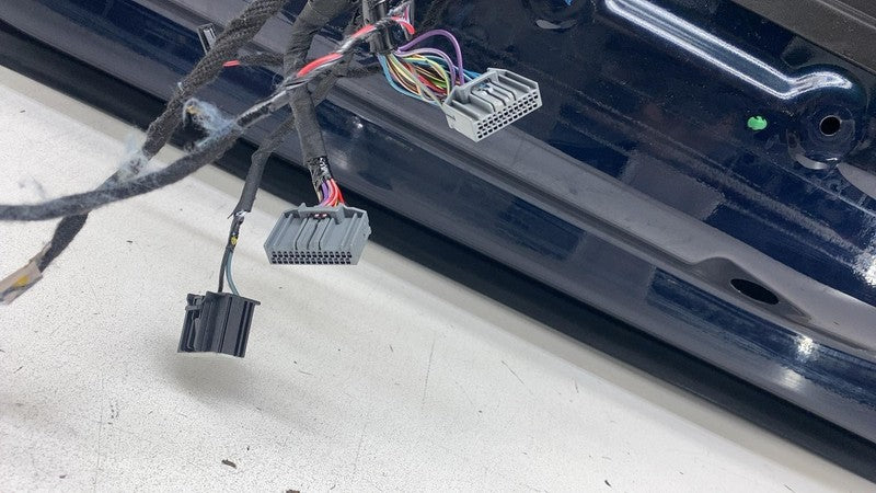 ⭕ 2012-2015 Tesla Model S Front Passenger Side Door Shell Panel Right