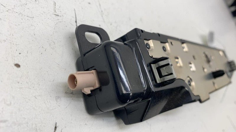 158560100E ⭕ 2017-2023 Tesla Model 3 Y WiFi Bluetooth Antenna Control Module 1585601-00-E