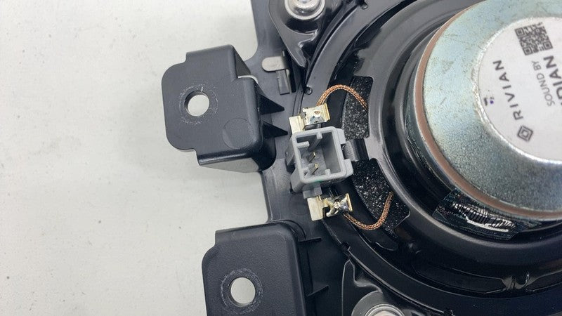 ⭕22-24 Rivian R1S R1T Speaker Tweeter Mid Range Meridian Audio Sound P