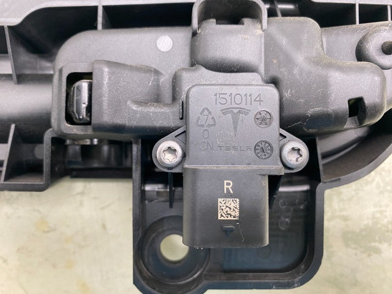 152811500D ⭕ 2021-2023 Model 3 Front or Rear Exterior Outer Door Handle Right 1528115-00-D