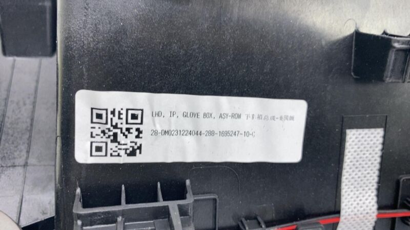169524710C ⭕24-25 Model 3 Dash Instrument Panel Glove Box Storage w/ USB Drive 1695247-10-C