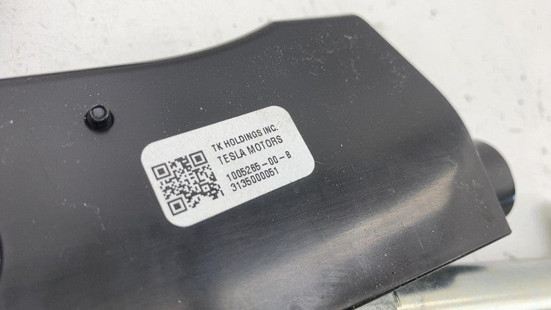 100526500B 12-20 Model S Front Right Lap Pretensioner 16-20 Model X Front Left 1005265-00-B