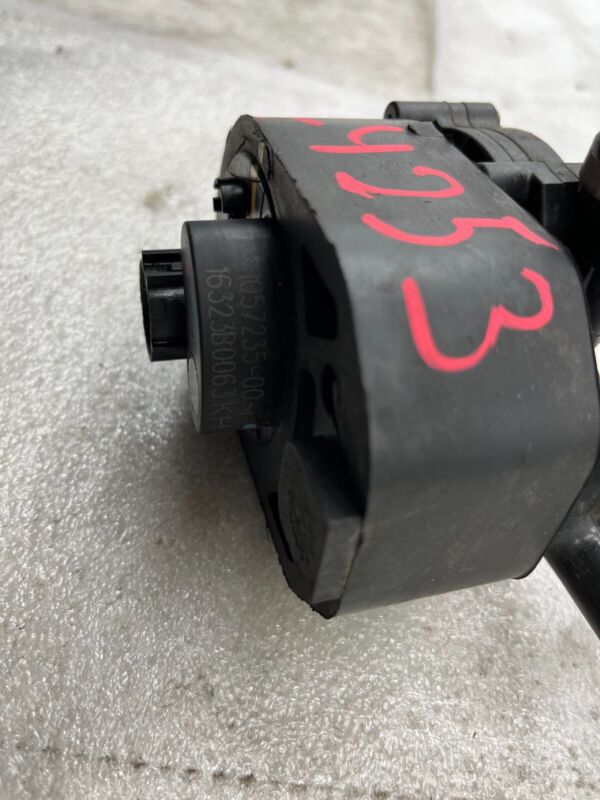 105723500F 2016-2020 Tesla Model S MS Electric Auxiliary Coolant Water Pump w/ Bracket Assy