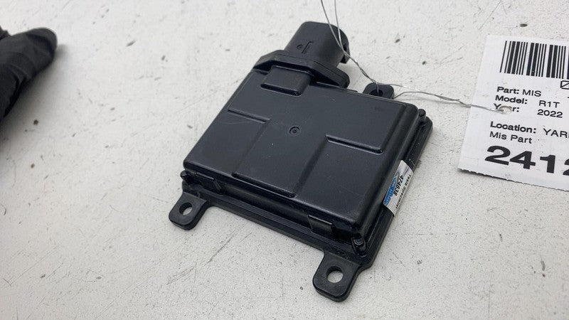 PT00012245E ⭕ 22-24 Rivian R1T R1S Rear Left Blind Spot Radar Sensor Module OEM PT00012245E