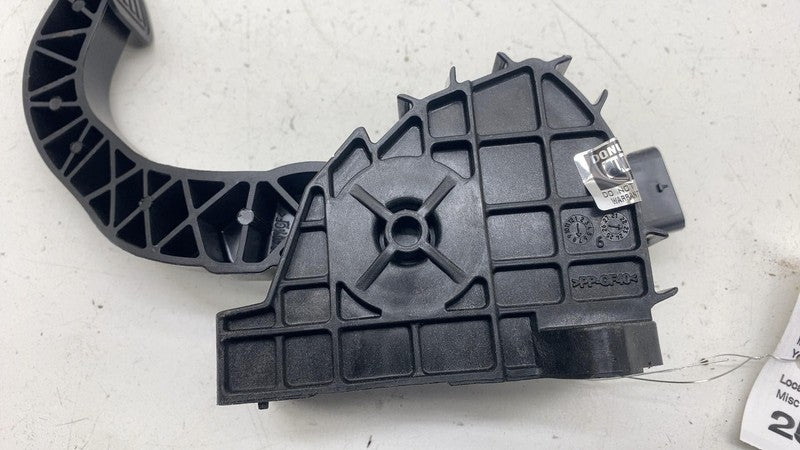 G2331-00348 ⭕ 2017-2023 Tesla Model 3 Front Accelerator Gas Pedal Throttle Sensor Pad OEM