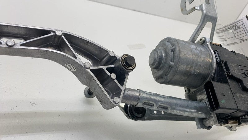 ⭕ 2022 Mercedes-Benz EQS 450+ Front Windshield Wiper Linkage Motor A2978207000