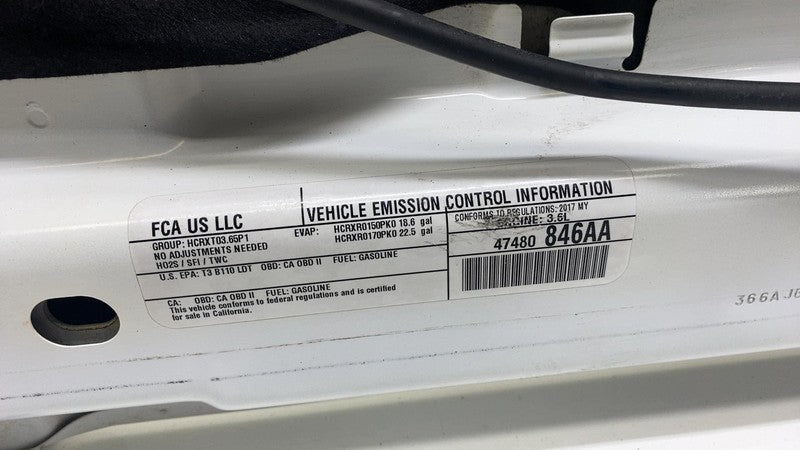 ⭕ 2013-2017 Jeep Wrangler Front Bonnet Hood Shell Panel OEM White PW7