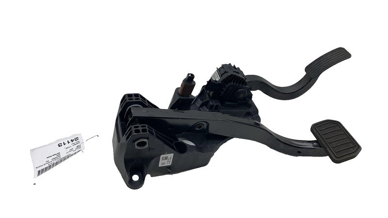 ⭕ 2020-2023 Tesla Model Y MY Accelerator & Brake Pedal Pad Assembly 11