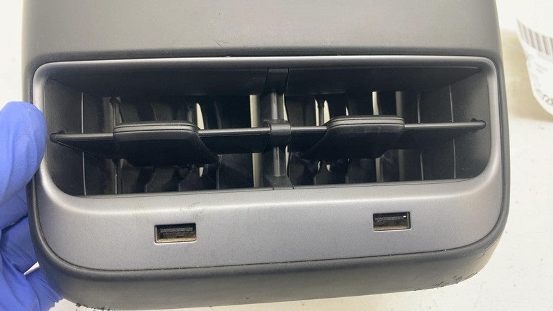 ⭕17-23 Model 3 Center Console Air Vent Grille Cover Panel & USB Hub 10