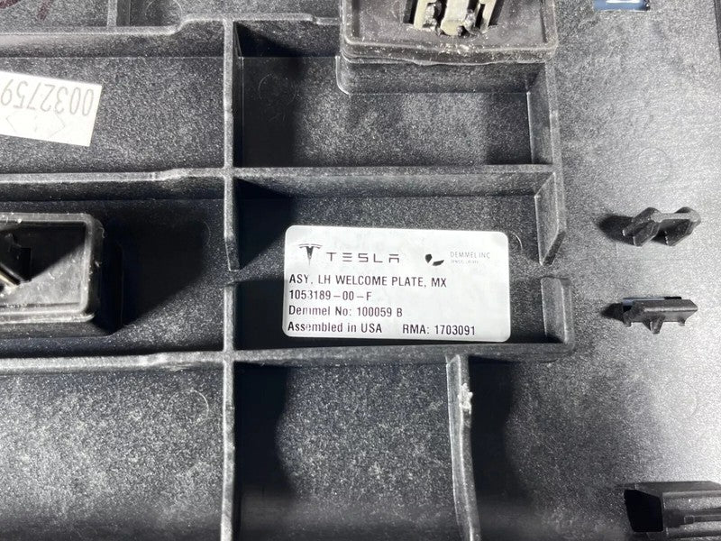 ⭕ 16-20 Tesla Model X Front Left Door Sill Step Welcome Plate Trim 105