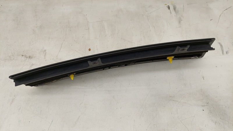 1040358-00-C ⭕ 16-20 Tesla Model X Rear Passenger B-Pillar Glass Molding Right 1040358-00-C