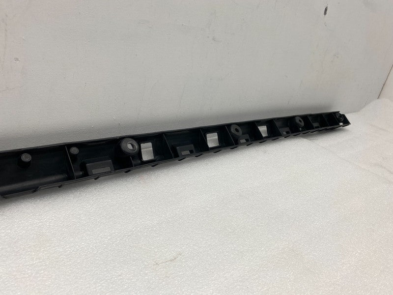 104669100B ⭕ 2016-2023 Tesla Model X Rocker Carrier Panel Trim Bracket Right 1046691-00-B