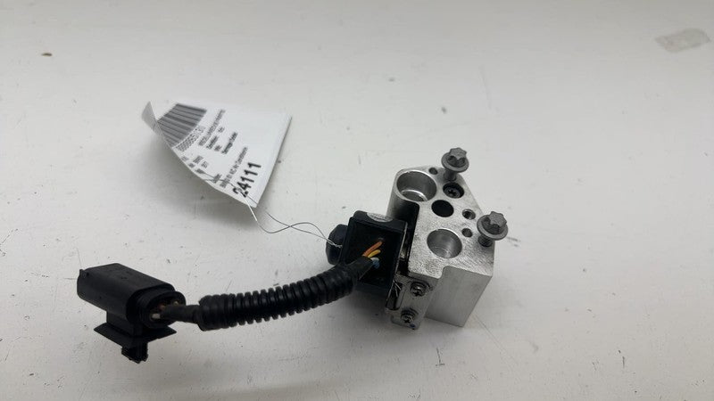 929256806 ⭕ 2014-2021 BMW i3 A/C Air Conditioning Expansion Valve Assembly OEM 929256806