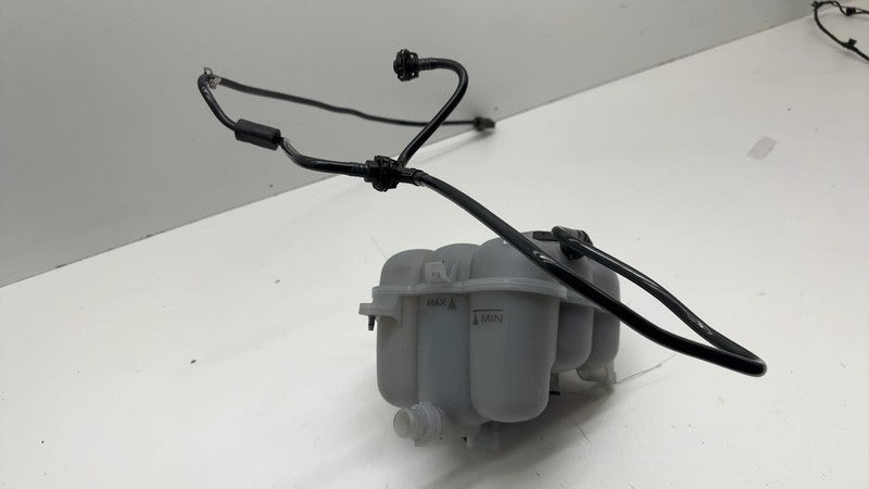 4M0121403 ⭕2024 Porsche Cayenne Coolant Reservoir Expansion Tank w/ Hose Line 4M0121405AG