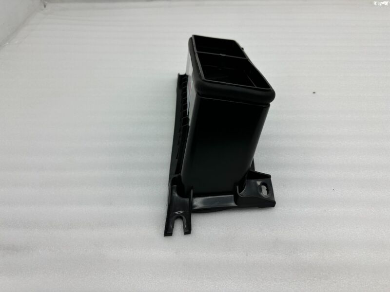 104621100E 2016-2020 Tesla Model S X Air Conditioning HVAC Intake Duct Adapter Housing Assy