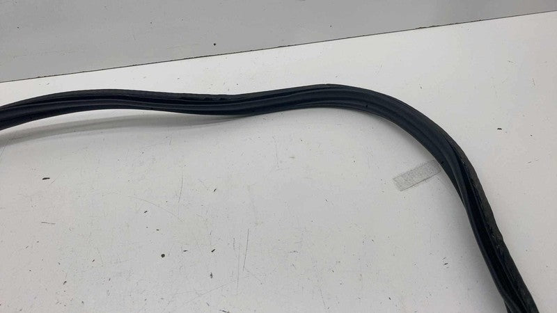 ⭕ 2014-2017 Land Range Rover Sport Rear Liftgate Trunk Weatherstrip R