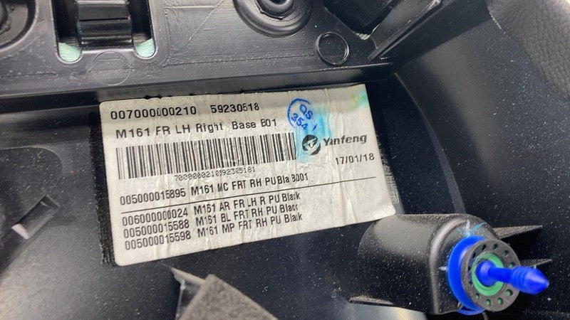 ⭕ 2017-2022 Maserati Levante Front Right Interior Door Trim Panel Asse