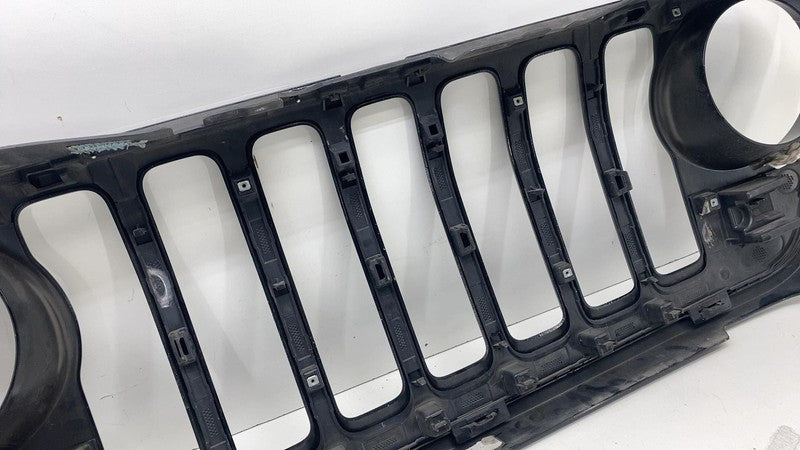 6KM35TRMAA ⭕ 2018-2024 Jeep Wrangler JL Gladiator JT Front Grille Black Assy OEM 6KM35TRMAA