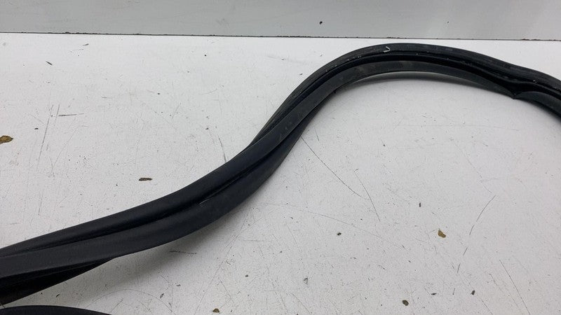 ⭕ 14-21 Maserati Ghibli Rear Trunk Deck Lid Body Weatherstrip Gasket Rubber Seal