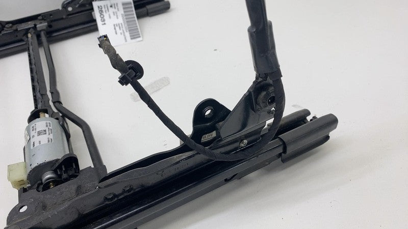 ⭕24 Porsche Cayenne Front Right 1st Row Seat Track Rail Frame & Adjustment Motor