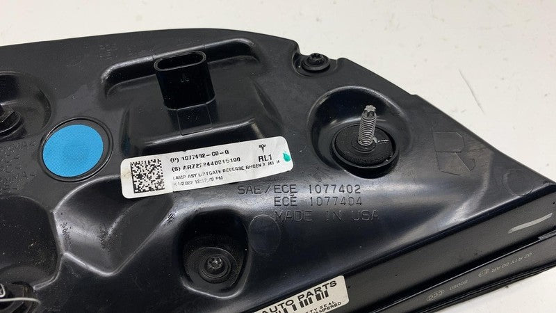 1077402-00-G ⭕ 2017-2023 Model 3 Rear Right Inner Taillight LED Tail Lamp 3-Pin 1077402-00-G