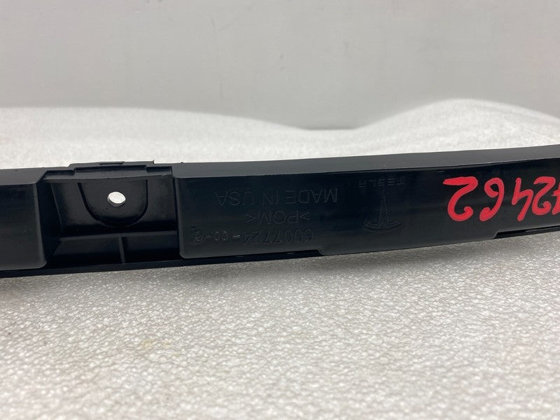600772400C ⭕ 12-25 Model S Rear Body Attachment Bumper Center Support Bracket 6007724-00-C