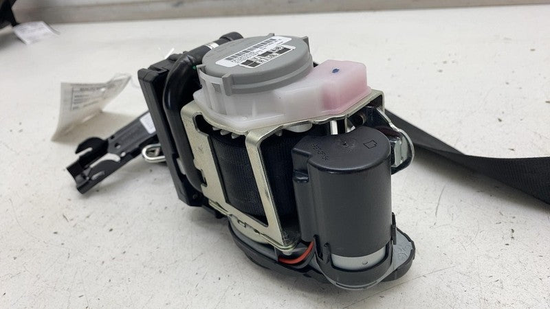 4M0.857.819 A 19-23 Audi E-Tron Quattro Left or Right Seatbelt Beat Belt & Retractor 4M0857819