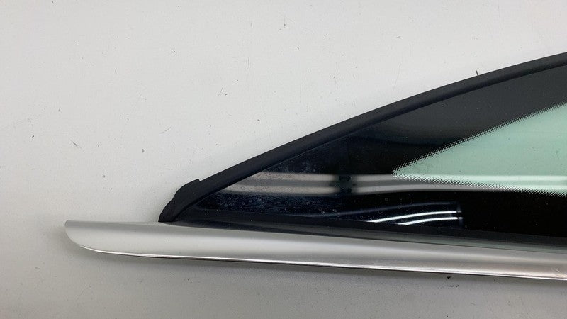 E6 43R-00050 ⭕ 2022 EQS 450+ V297 Rear Passenger Side Quarter Fixed Door Window Glass Right