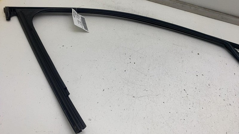 4KE 837 431 ⭕ 19-23 Audi E-Tron Quattro Front Left Door Window Glass Run Channel 4KE837431