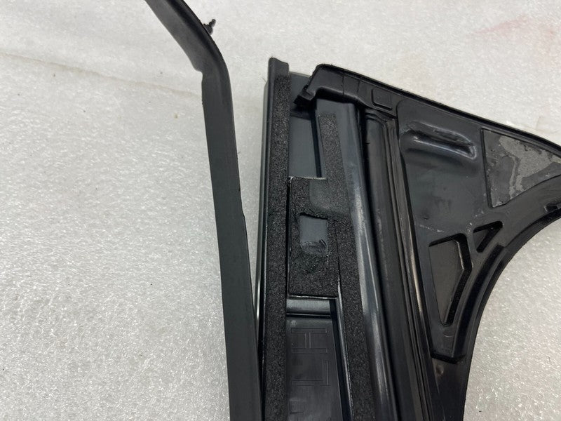 103236300C ⭕ 16-20 Model X Driver B-Pillar Applique Glass Left w/ Rubber Seal 1032363-00-C