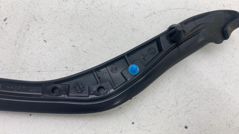4KE 839 119 ⭕ 2019-2023 Audi E-Tron Rear Left Side Door Rearward Weatherstrip Seal 4KE839119