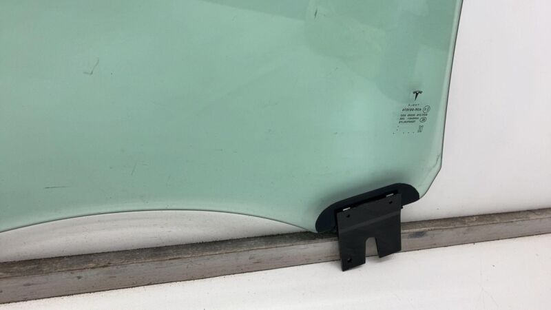 E6 43R-001074 ⭕ 2012-2020 Tesla Model S MS Rear Driver Side Door Window Glass Left LH