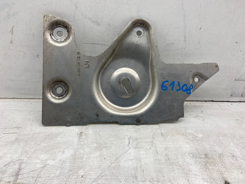 105576600B ⭕ 2012-2020 Model S Rear Left Subframe Shear Plate Retainer Bracket 1055766-00-B