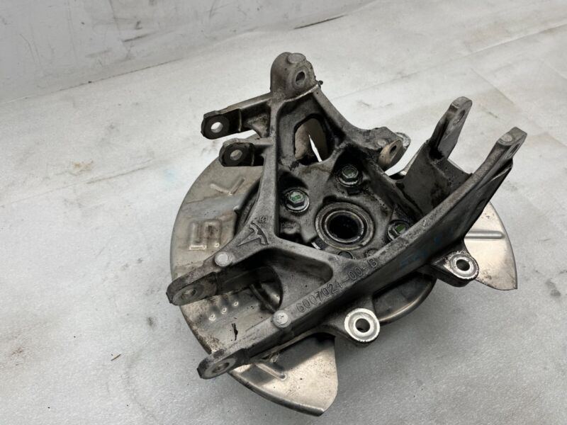 2012-2015 Tesla Model S Rear Passenger Spindle Knuckle w/ Wheel Hub Right RH RWD