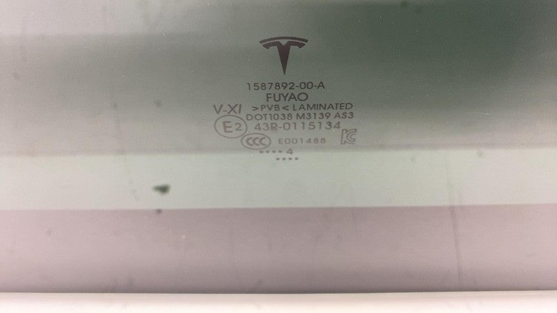 E2 43R-0115134 ⭕ 24-25 Model 3 Front Middle Panoramic Sun Moon Roof Window Glass 1587892-00-A