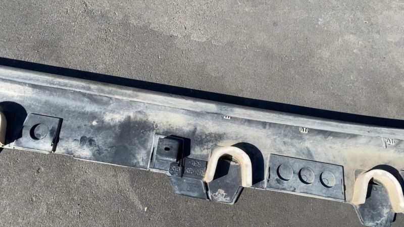 168027000A ⭕ 21-24 Tesla Model X Right Skirt Rocker Molding Sill Panel Cover 1680270-00-A