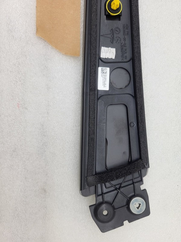 106910400D ⭕ 2016-2020 Tesla Model X MX Right B-Pillar Glass Applique & Camera 1092312-98-D