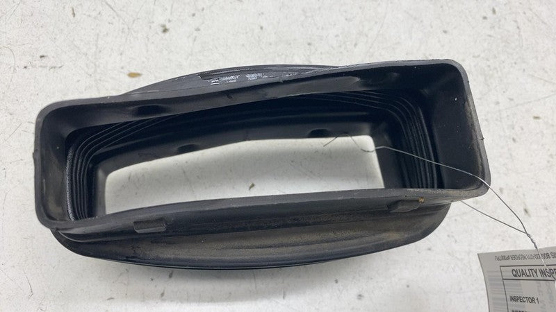 ⭕ 2014-2020 Maserati Ghibli Right Side Air Cleaner Intake Duct Sleeve