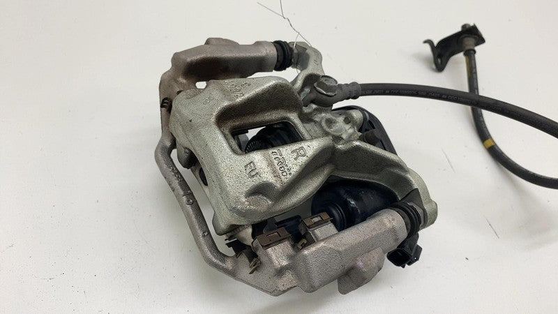 ⭕ 2019-2022 Toyota C-HR Rear Passenger Side Brake Caliper w/ Hose Line Right OEM