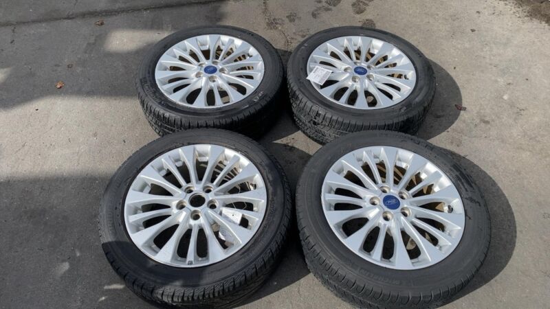 2017 2018 Ford C-Max SET of 4 Wheel Rim 17x7.0 w/ Tire 225/50 R17 OEM