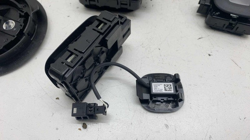 ⭕17-25 Chrysler Pacifica SET of Roof Dome Light + Noise Reduction Mic