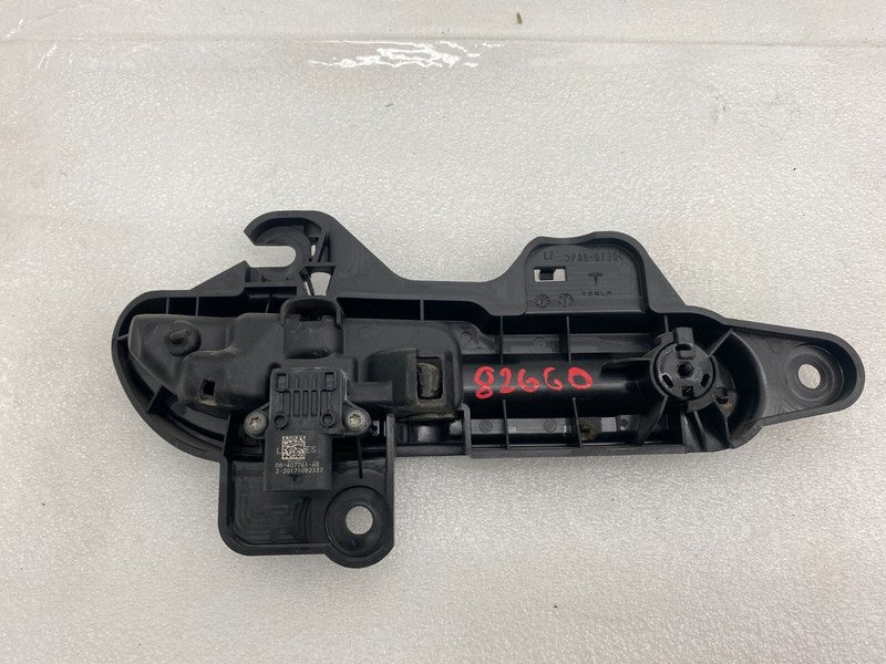 ⭕ 20-24 Tesla Model Y Front or Rear Driver Side Exterior Outer Door Handle Left