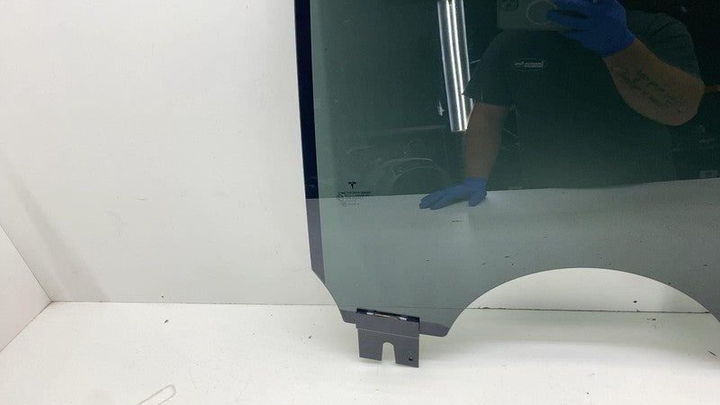 E9 43R-004553 ⭕ 2016-2020 Tesla Model X Rear Driver Side Door Window Glass Left OEM Assembly