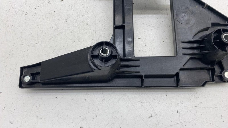 PT00633720 B ⭕ 2025 Rivian R1S Miscellaneous Bracket Mount Holder Support Assy PT00633720-B