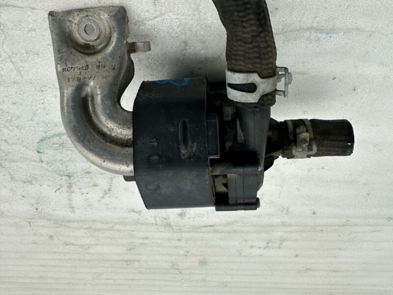 2016-2020 Tesla Model X MX Cooling System Auxiliary Coolant Water Pump Assembly