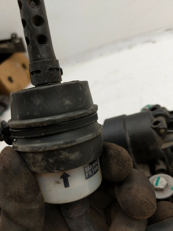 ⭕ 2012-2015 Tesla Model S Air Suspension Compressor Pump w/ Bracket 60