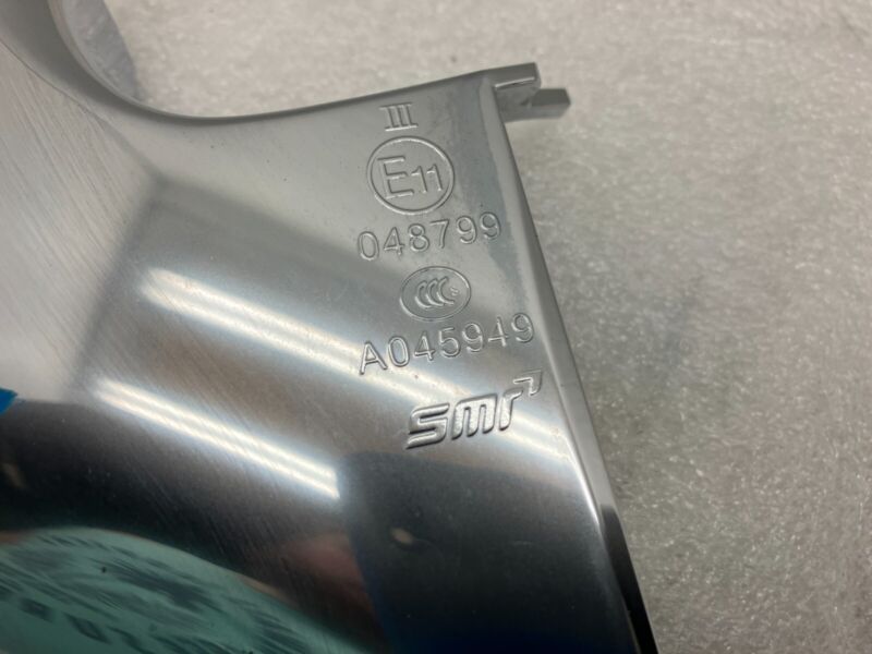 E11 048799 2017-2020 Tesla Model 3 Front Left Exterior Mirror Lower Mounting Cover Chrome