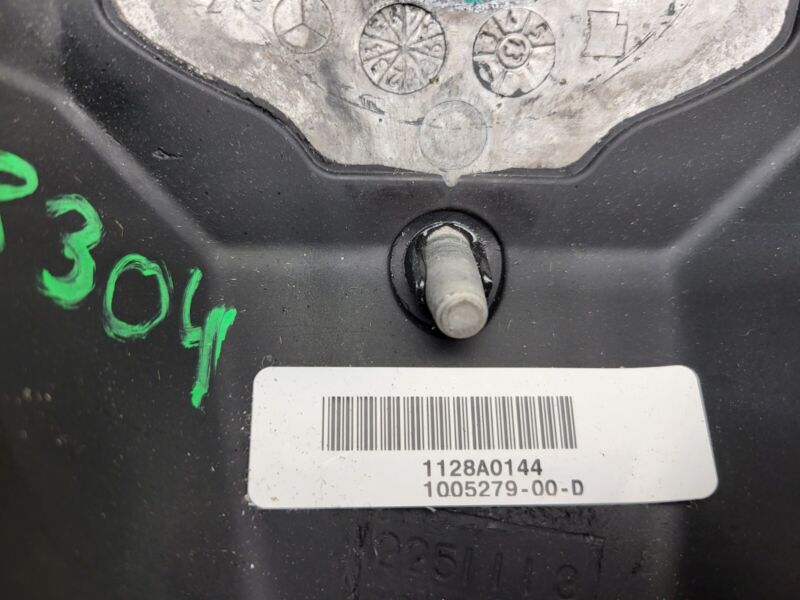 2012-2020 Tesla Model S X Driver Steering Wheel Black Assembly 1005279-00-D OEM