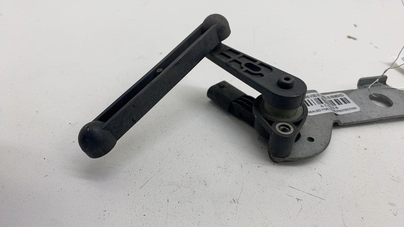 A 297 905 10 01 ⭕ 2022 Mercedes-Benz EQS 450+ Front Right Ride Height Level Sensor A0009053713