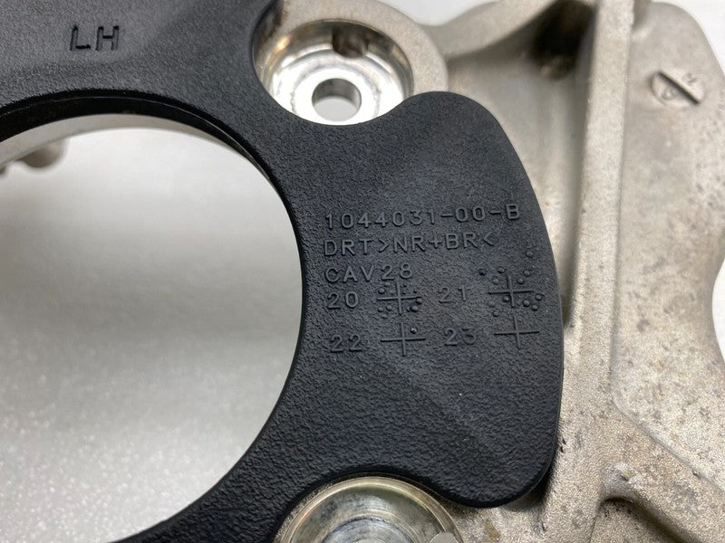 104437100D ⭕ 20-24 Model Y MY Front Driver Side Upper Strut Mount Bracket Left 1044371-00-D